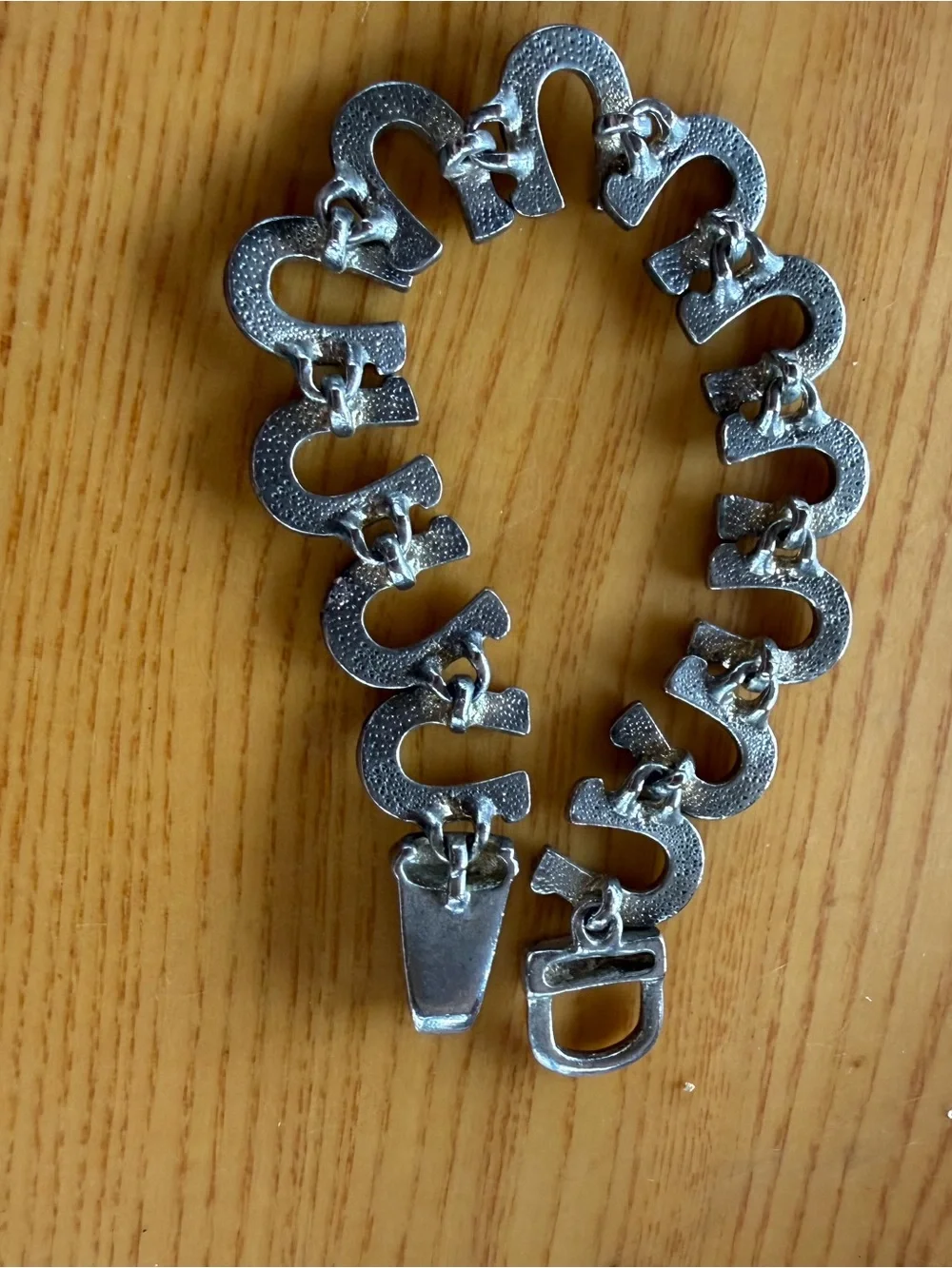 Silver Horseshoe Link Bracelet - Stylish Western Accessory